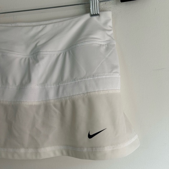 NIKE‎ skort - Picture 2 of 7